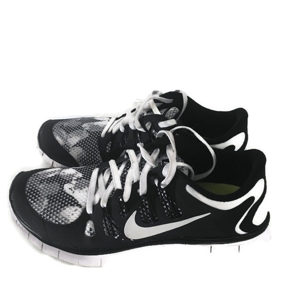 Nike Shoes - Women's Nike Free Run 5.0